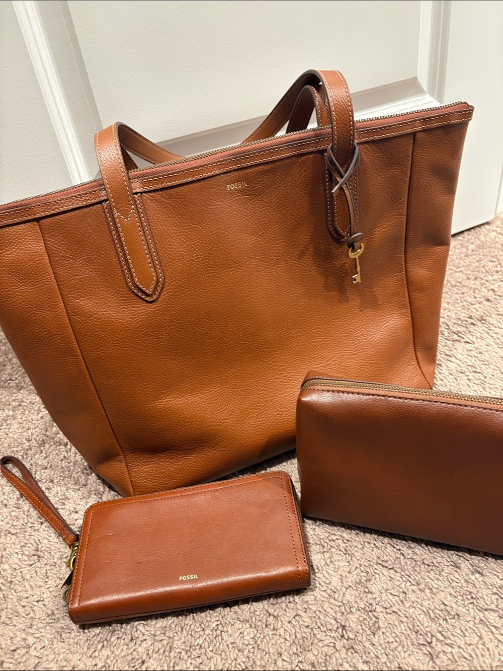 Final price bundle Fossil Brown Leather Tote with Matching Wallet and Pouch